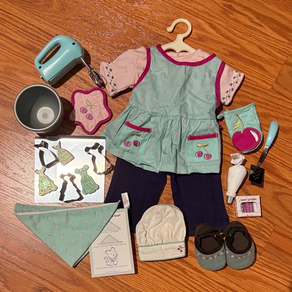 American Girl Weekend Baking Outfit, Accessories, and Coconut Accessories
